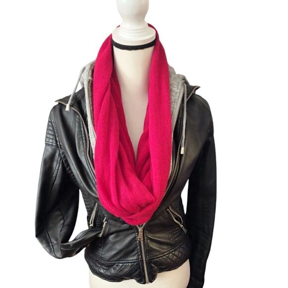 5/$25 burgundy Infinity scarf - Picture 1 of 4